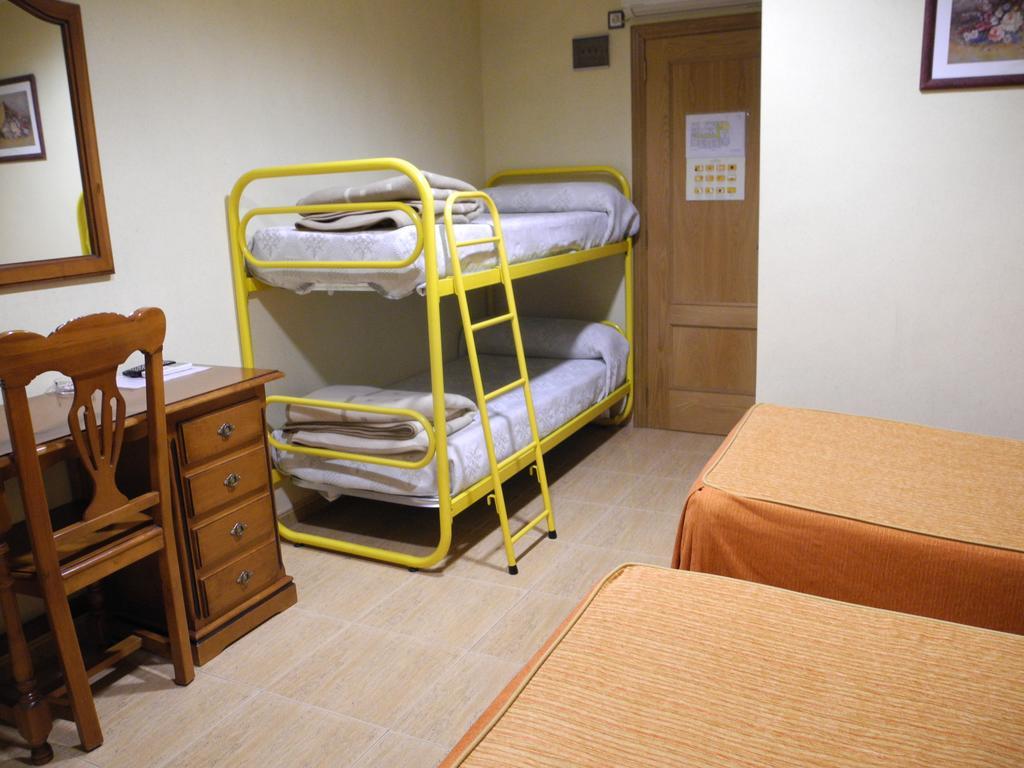 Hotel Beatriz บูร์เรียนา ภายนอก รูปภาพ