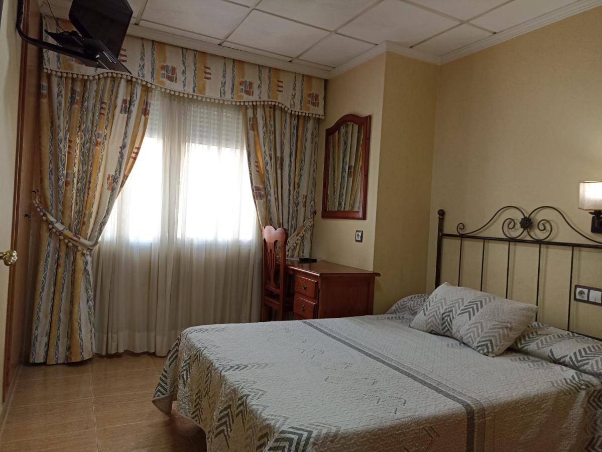 Hotel Beatriz บูร์เรียนา ภายนอก รูปภาพ