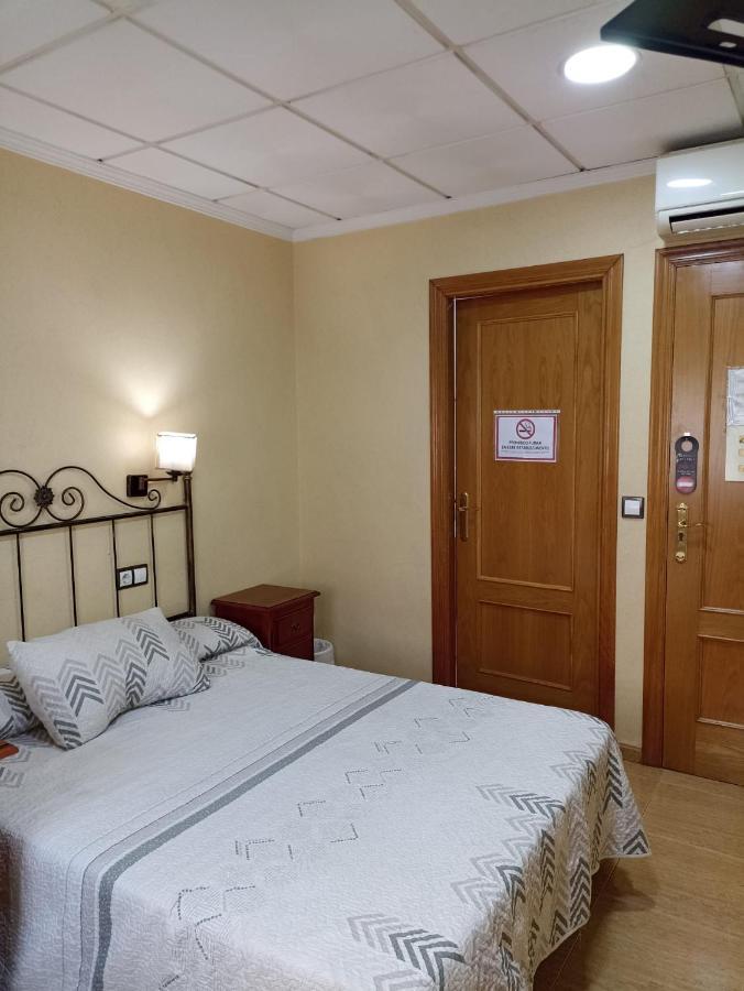 Hotel Beatriz บูร์เรียนา ภายนอก รูปภาพ