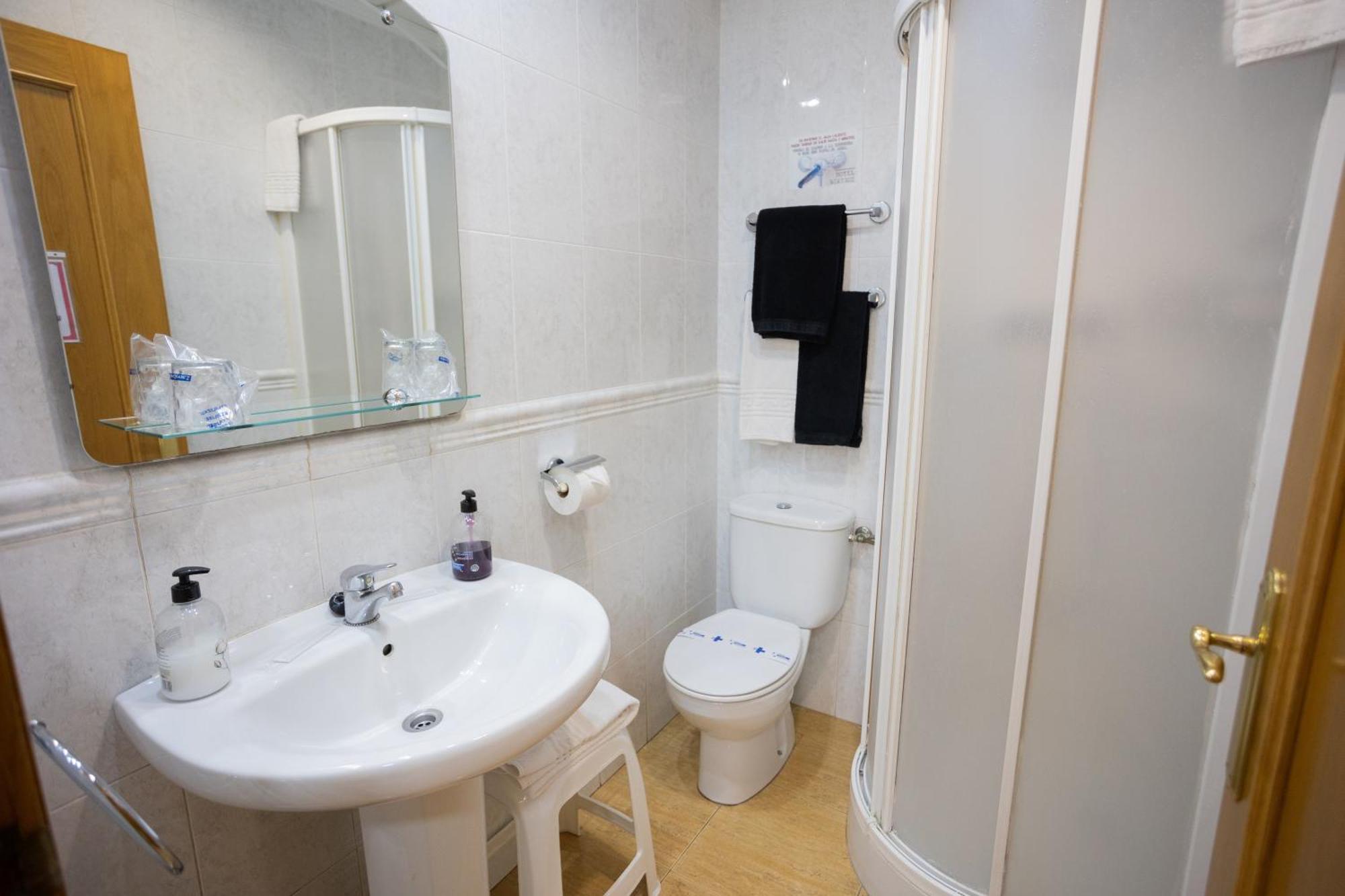Hotel Beatriz บูร์เรียนา ภายนอก รูปภาพ