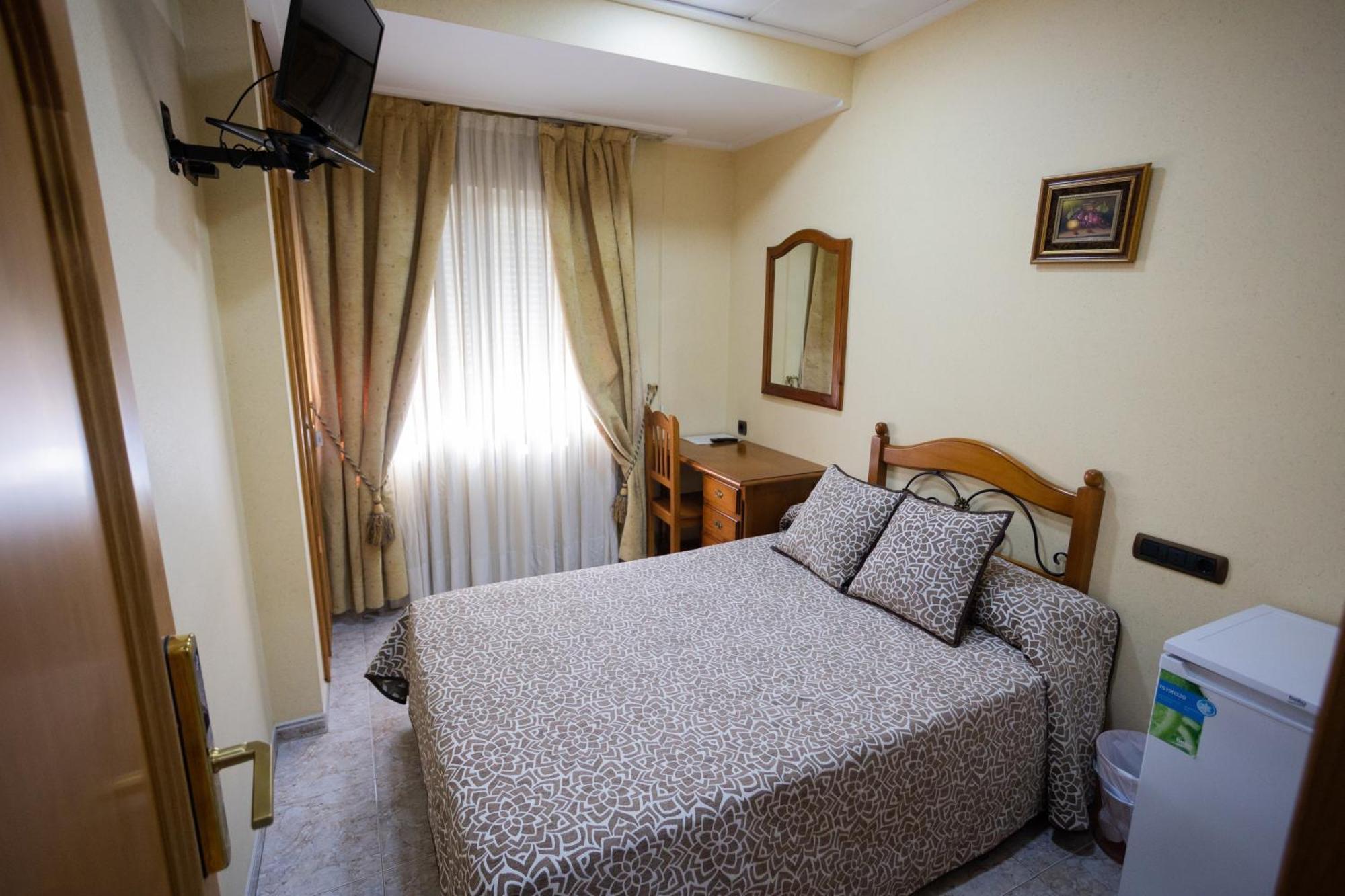 Hotel Beatriz บูร์เรียนา ภายนอก รูปภาพ