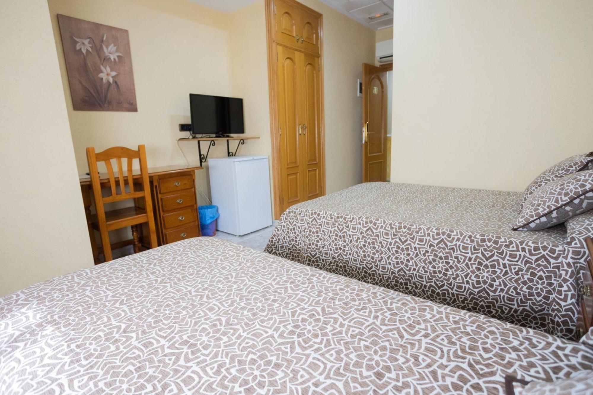 Hotel Beatriz บูร์เรียนา ภายนอก รูปภาพ