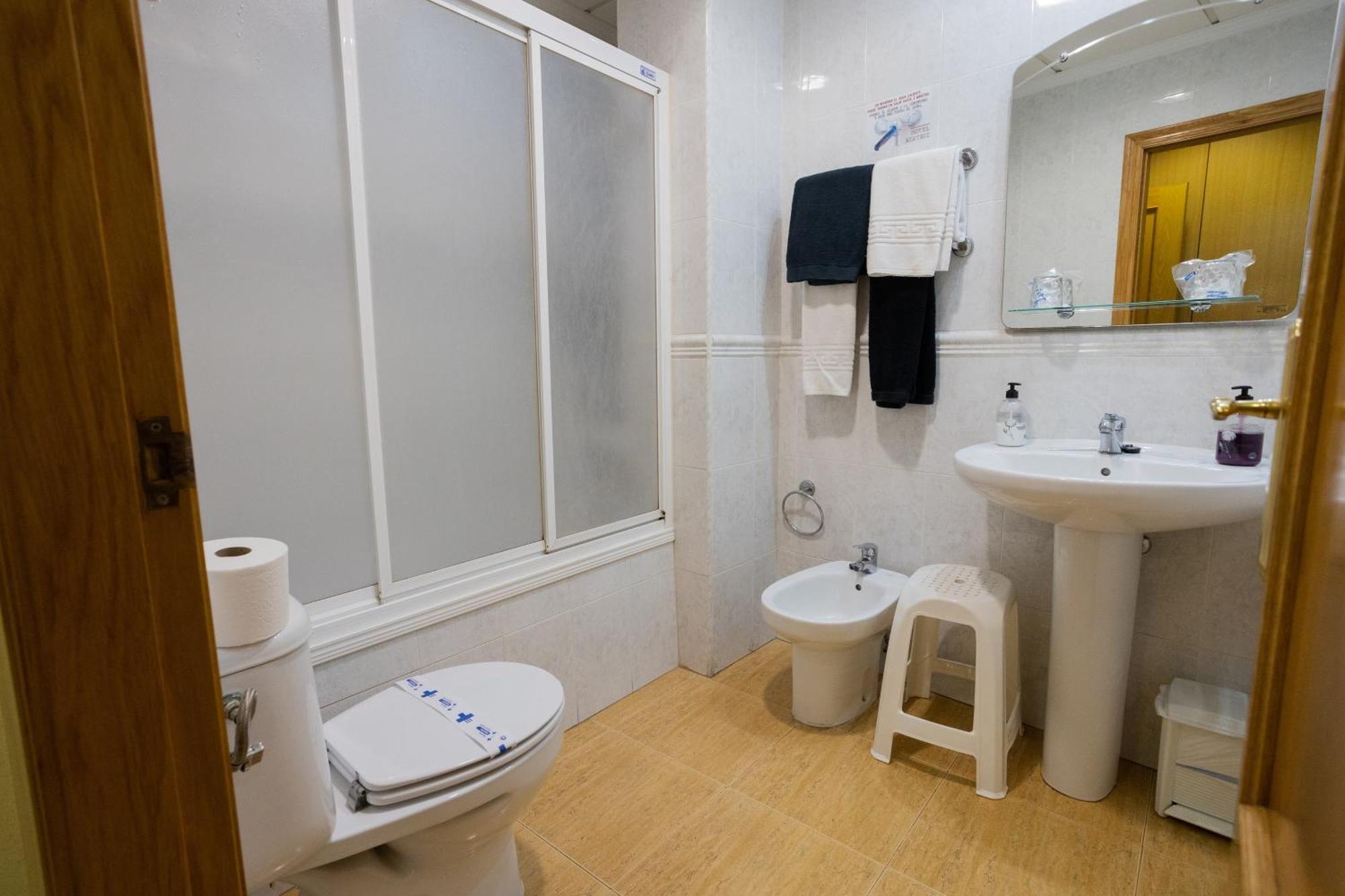 Hotel Beatriz บูร์เรียนา ภายนอก รูปภาพ