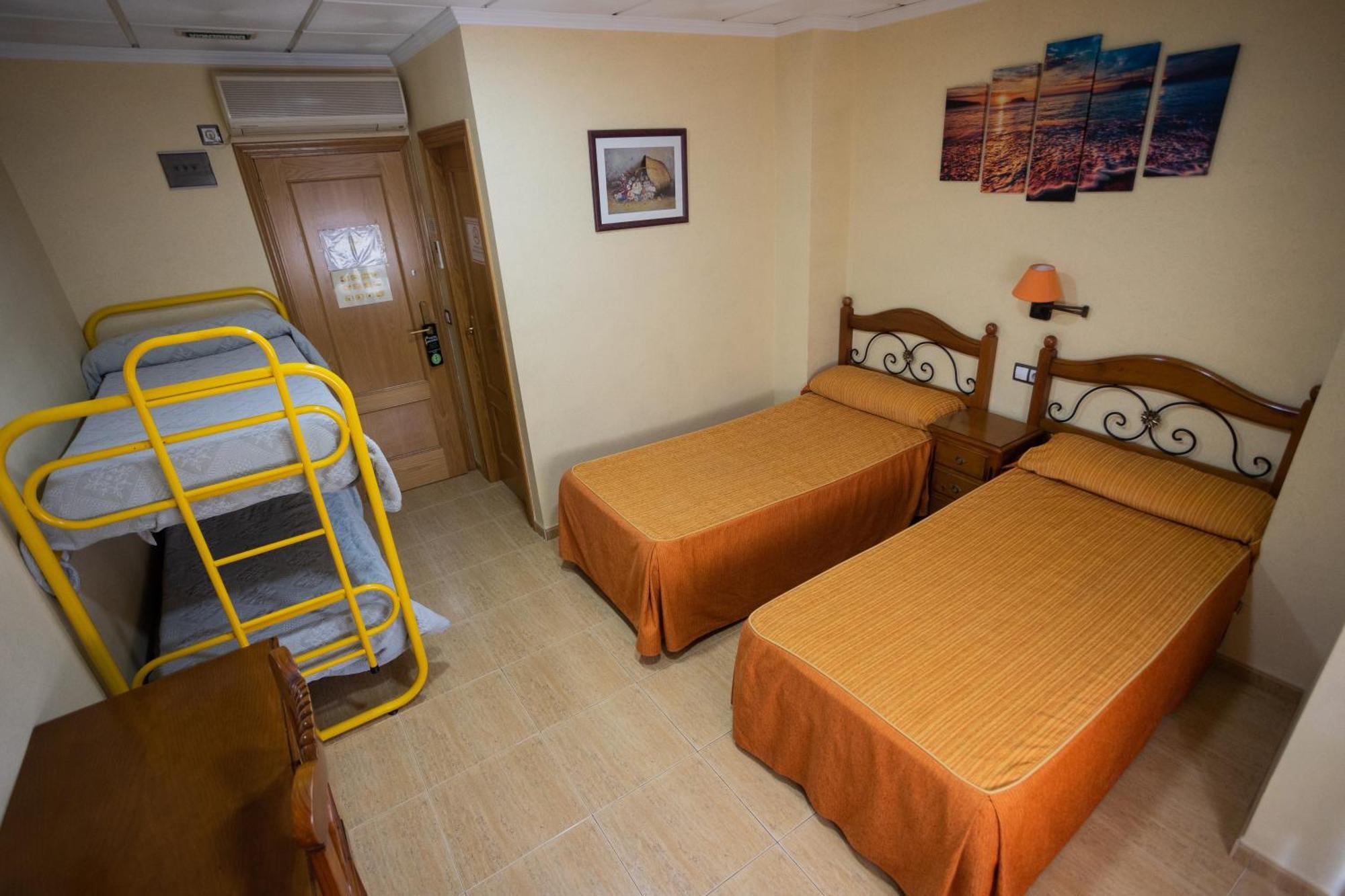 Hotel Beatriz บูร์เรียนา ภายนอก รูปภาพ