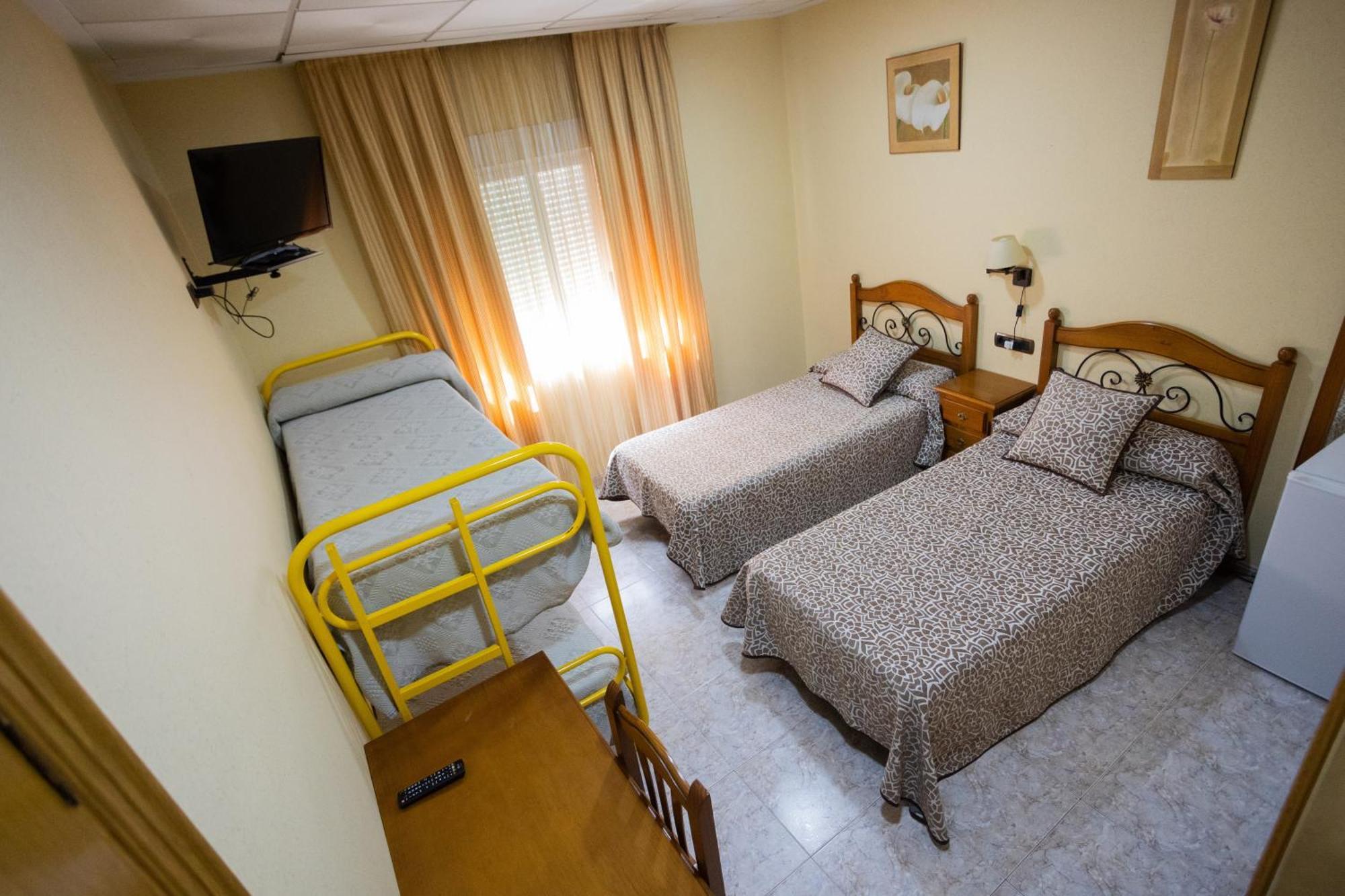 Hotel Beatriz บูร์เรียนา ภายนอก รูปภาพ