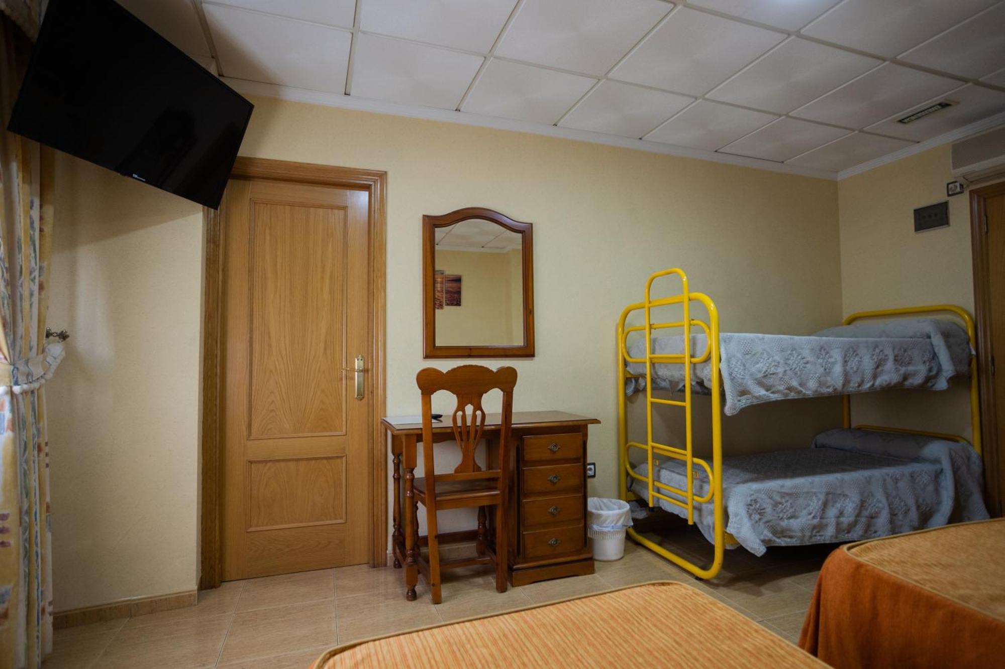 Hotel Beatriz บูร์เรียนา ภายนอก รูปภาพ