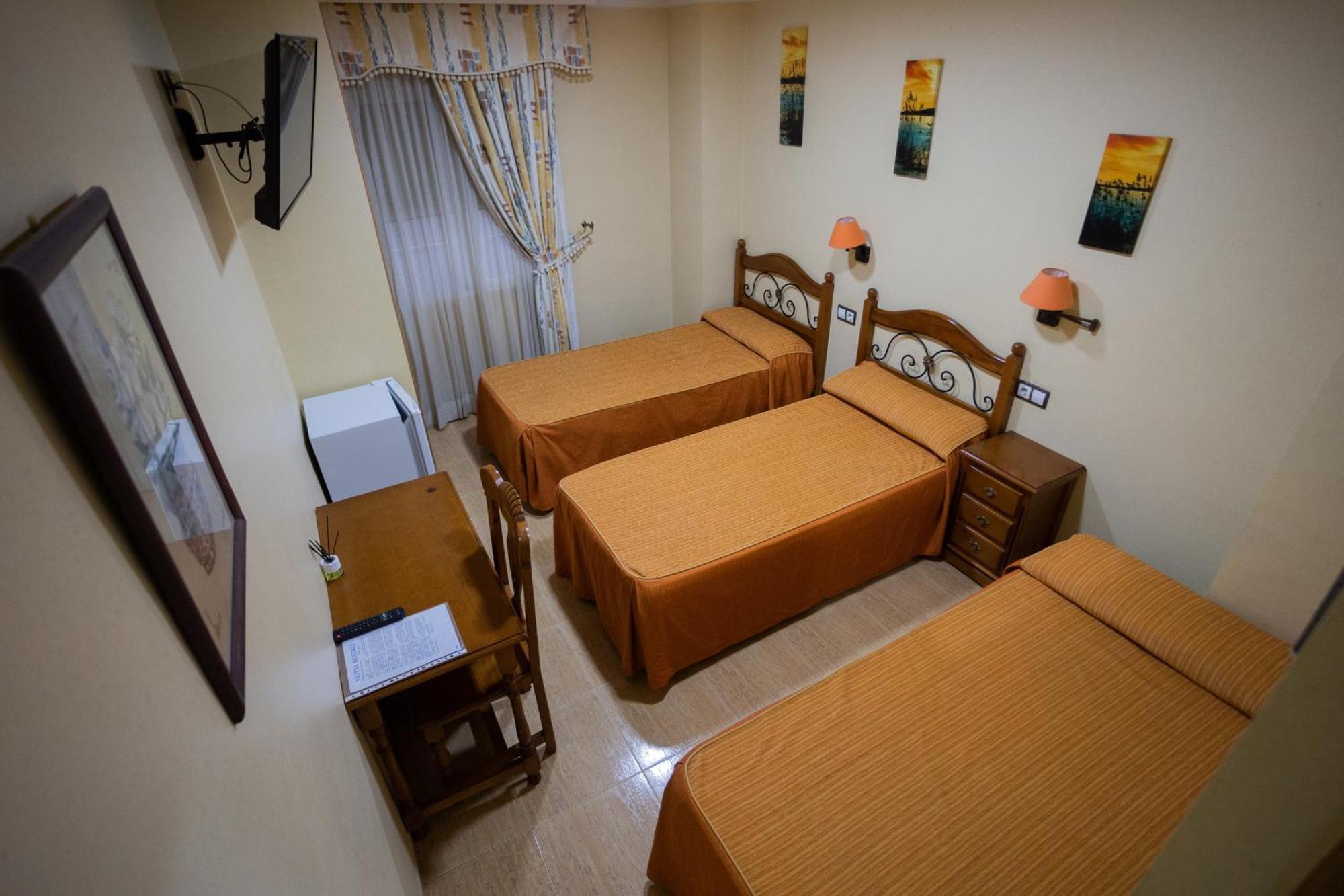 Hotel Beatriz บูร์เรียนา ภายนอก รูปภาพ