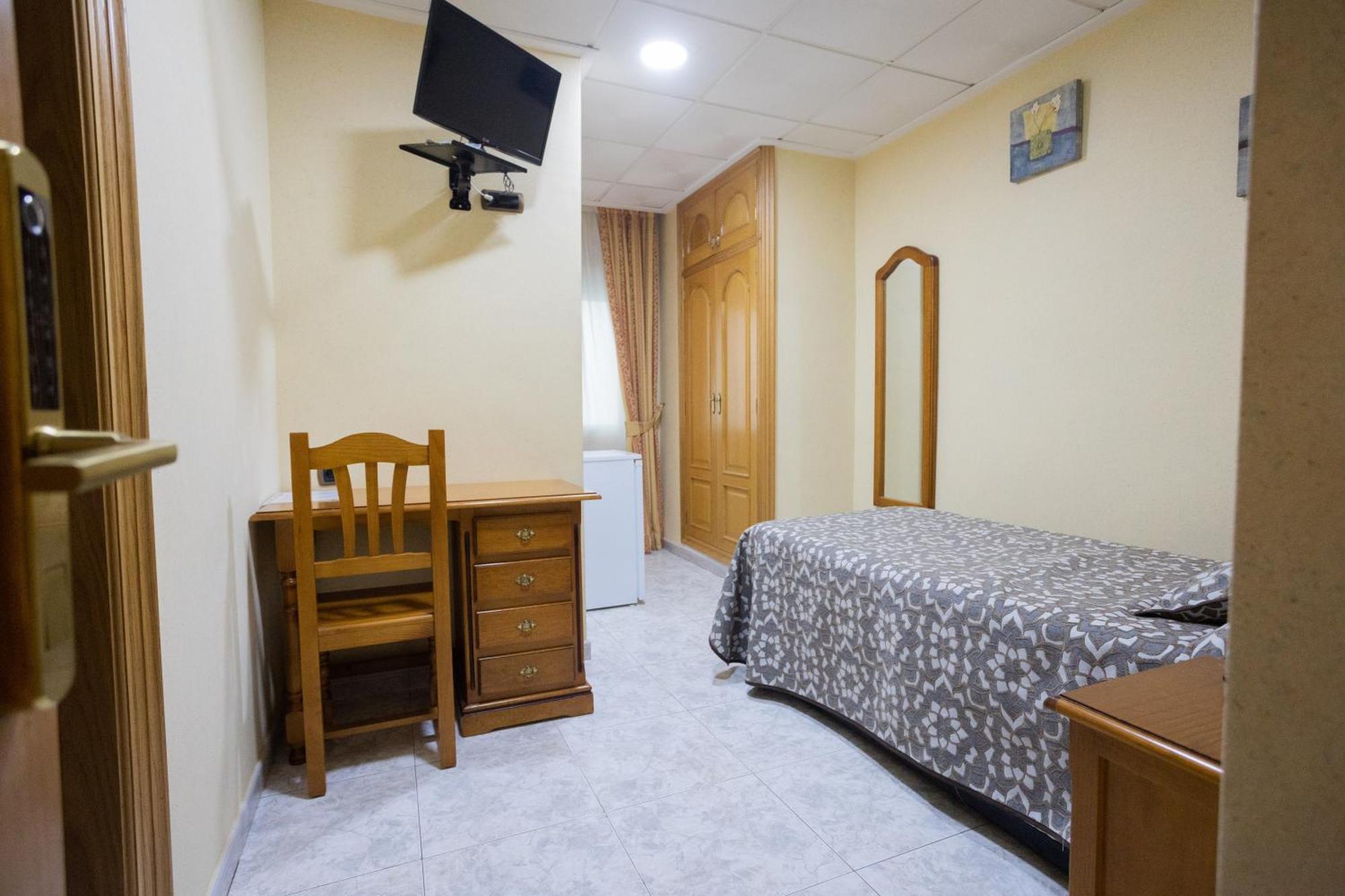 Hotel Beatriz บูร์เรียนา ภายนอก รูปภาพ