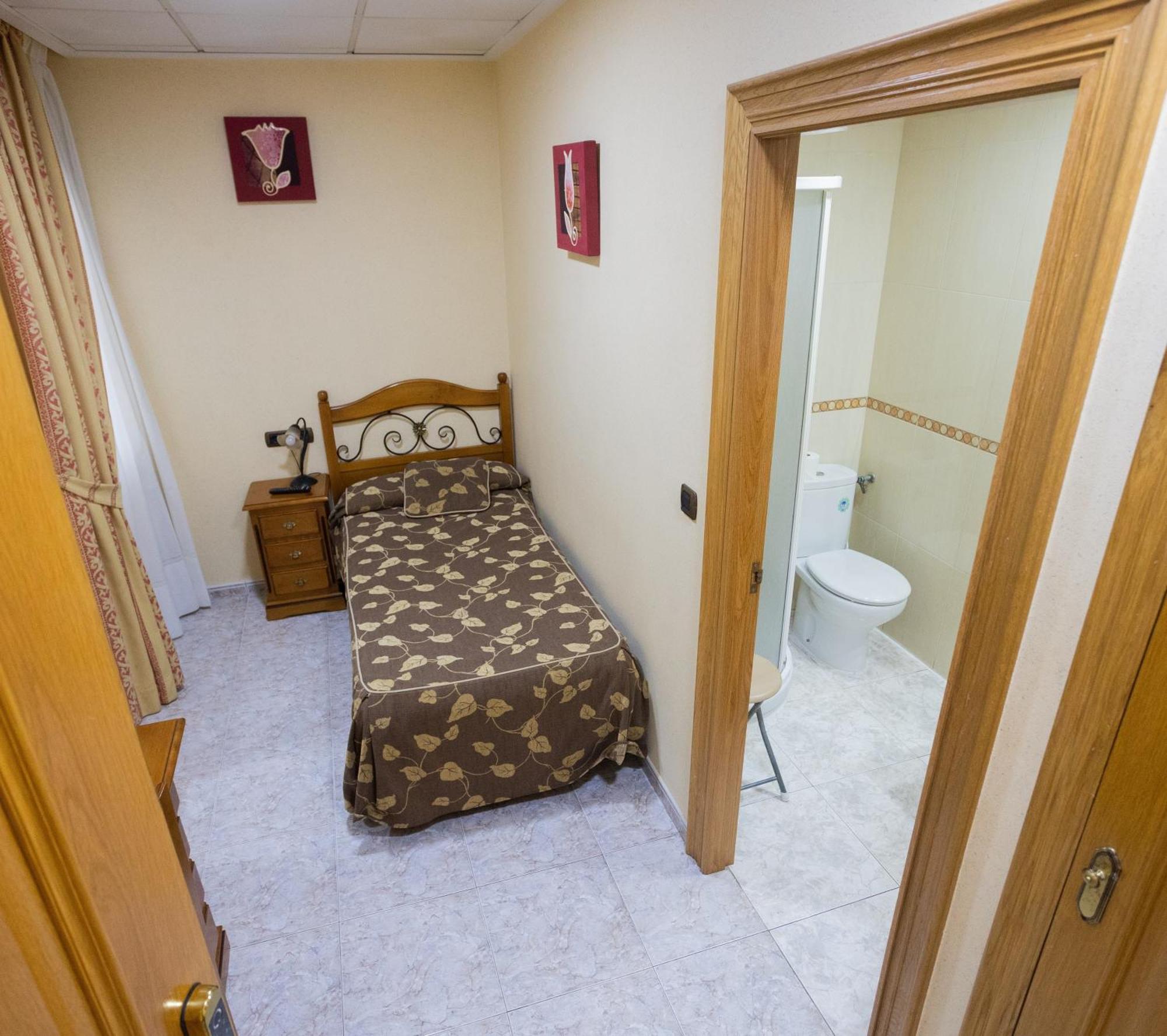 Hotel Beatriz บูร์เรียนา ภายนอก รูปภาพ