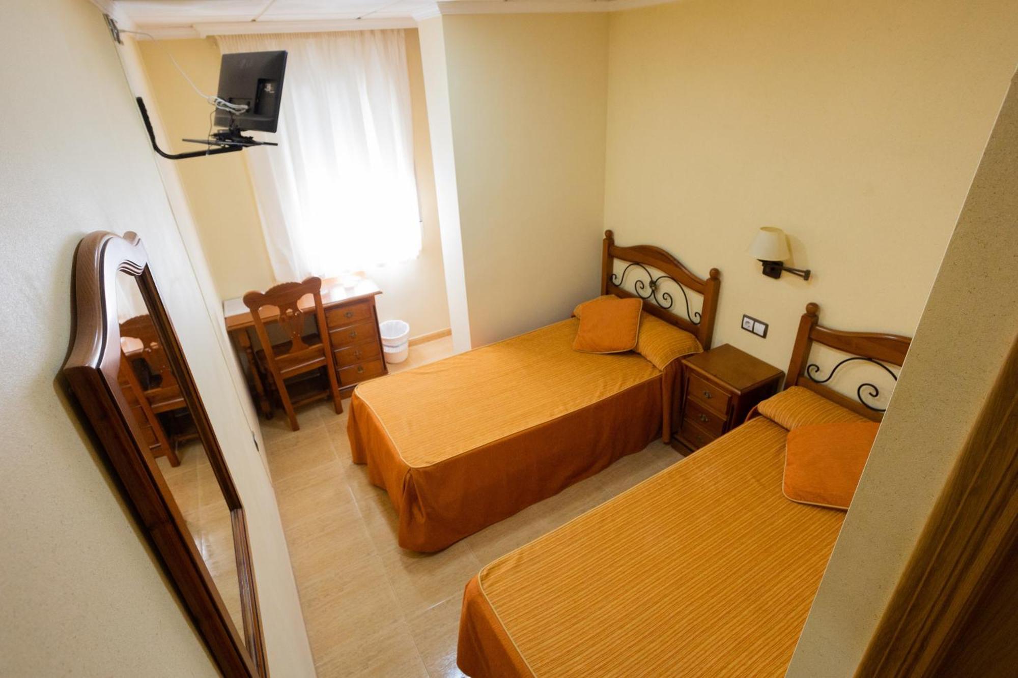 Hotel Beatriz บูร์เรียนา ภายนอก รูปภาพ